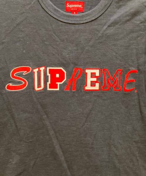 SUPREME（シュプリーム）SUPREME (シュプリーム) カレッジロゴ刺繍Tシャツ ブラック サイズ:Sの古着・服飾アイテム