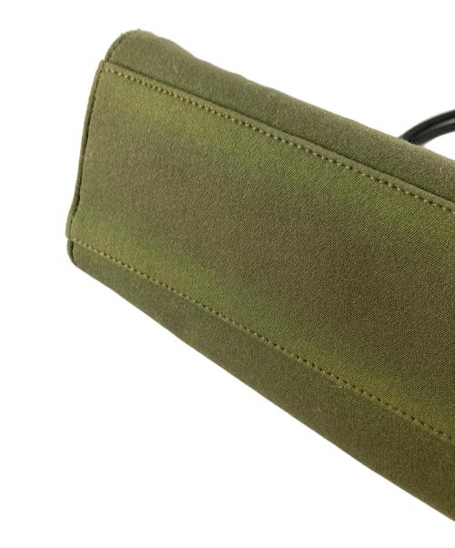 MIU MIU（ミュウミュウ）MIU MIU (ミュウミュウ) ラバーハンドル エンボスロゴ トートバッグ グリーンの古着・服飾アイテム