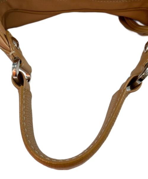 TOD'S（トッズ）TOD'S (トッズ) レザーワンショルダーバッグ ベージュの古着・服飾アイテム
