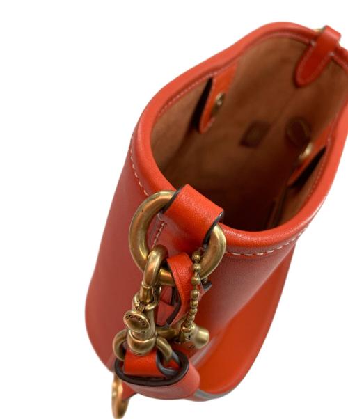 COACH（コーチ）COACH (コーチ) ダコタ バケット バッグ 16 2WAYショルダーバッグ オレンジの古着・服飾アイテム