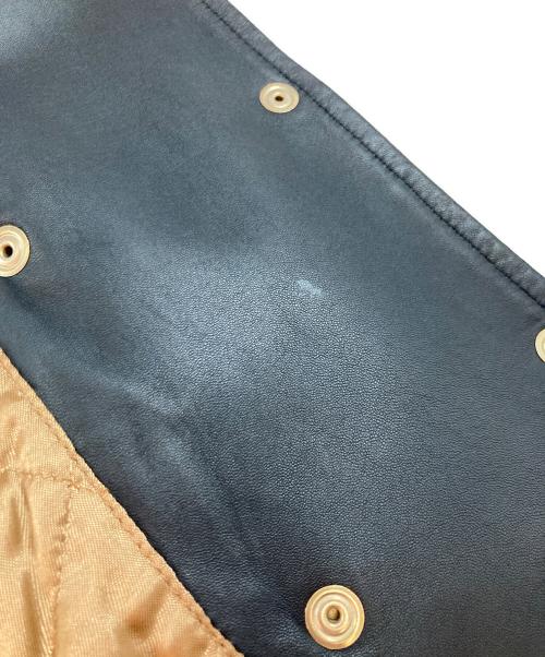 Cinquanta（チンクワンタ）Cinquanta (チンクワンタ) レザーショートトレンチコート ブラック サイズ:38の古着・服飾アイテム