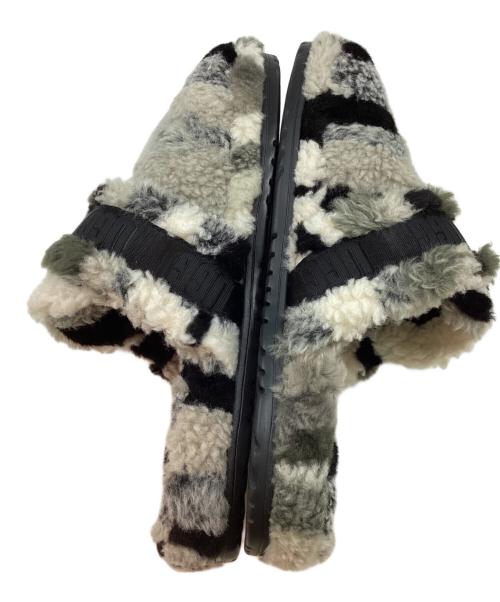 UGG（アグ）UGG (アグ) フラッフ イット カリ コラージュ ボアサンダル グレー サイズ:28cmの古着・服飾アイテム