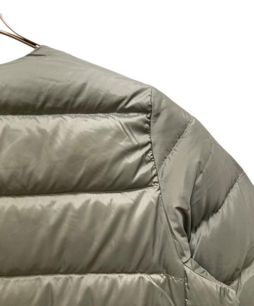 Traditional Weatherwear（トラディショナルウェザーウェア）Traditional Weatherwear (トラディショナルウェザーウェア) green label relaxing (グリーンレーベルリラクシング) 別注ノーカラーダウンコート グレー サイズ:36の古着・服飾アイテム