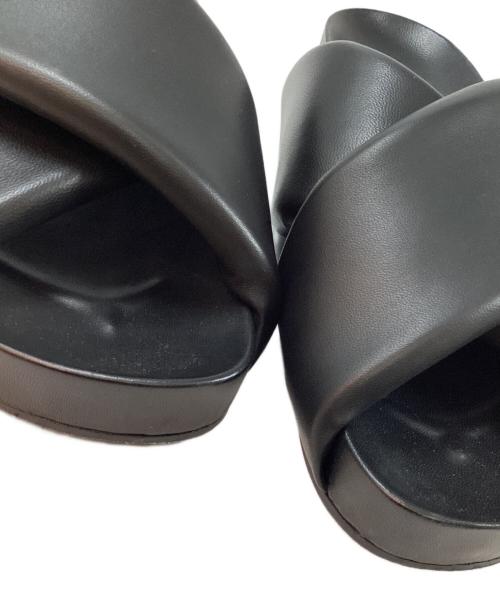JIL SANDER（ジルサンダー）JIL SANDER (ジルサンダー) パデッド クロスストラップ スライドサンダル ブラック サイズ:36の古着・服飾アイテム