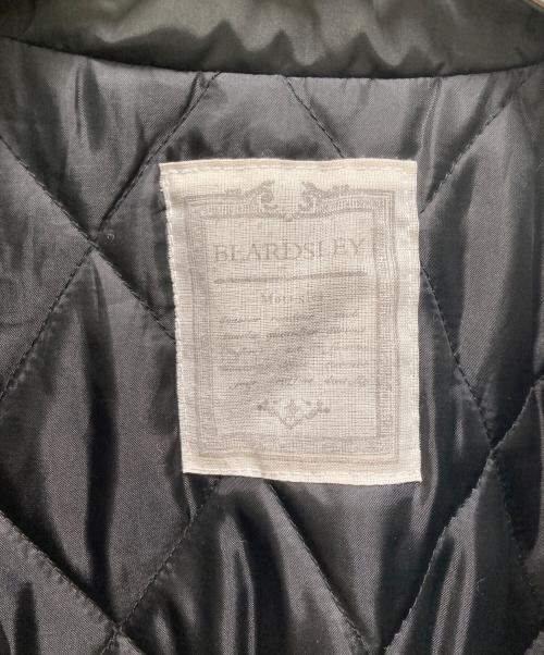 BEARDSLEY（ビアズリー）BEARDSLEY (ビアズリー) 中綿BIGポンチョコート ブラック サイズ:Freeの古着・服飾アイテム