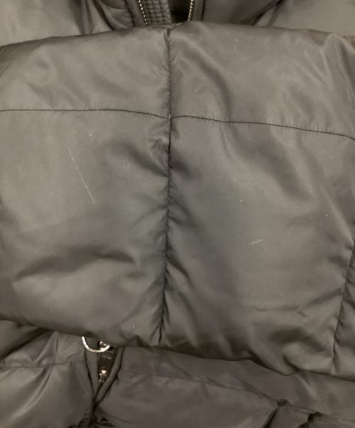 PRADA（プラダ）PRADA (プラダ) トライアングルロゴプレート ダウンジャケット ブラック サイズ:50の古着・服飾アイテム