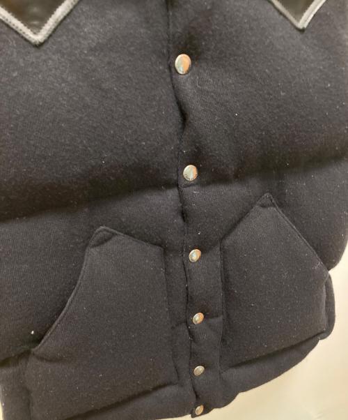 rocky mountain featherbed jackson wyoming（ロッキーマウンテン・フェザーベッド・ジャクソン・ワイオミング）rocky mountain featherbed jackson wyoming (ロッキーマウンテン・フェザーベッド・ジャクソン・ワイオミング) WACKO MARIA (ワコマリア) ベスト ブラック サイズ:38の古着・服飾アイテム