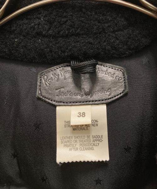 rocky mountain featherbed jackson wyoming（ロッキーマウンテン・フェザーベッド・ジャクソン・ワイオミング）rocky mountain featherbed jackson wyoming (ロッキーマウンテン・フェザーベッド・ジャクソン・ワイオミング) WACKO MARIA (ワコマリア) ベスト ブラック サイズ:38の古着・服飾アイテム