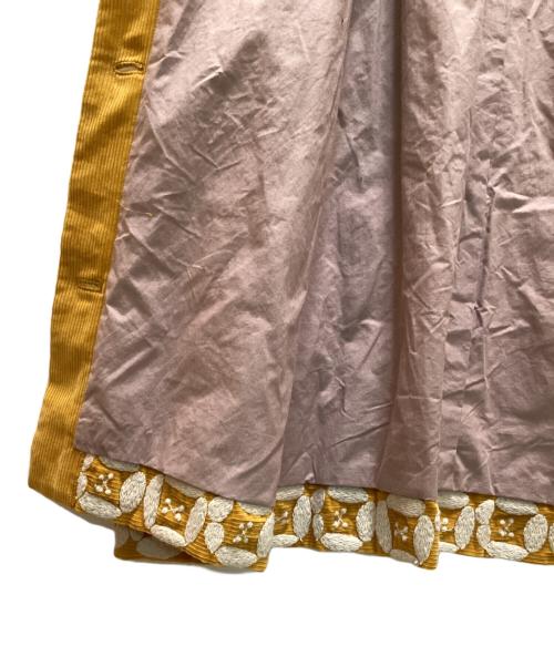 mina perhonen（ミナ ペルホネン）mina perhonen (ミナ ペルホネン) DEAR エンブロイダリー ノーカラー コート イエロー サイズ:38の古着・服飾アイテム