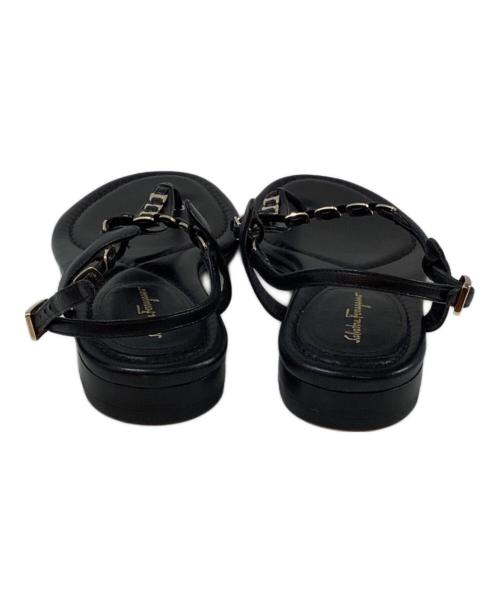 Salvatore Ferragamo（サルヴァトーレ フェラガモ）Salvatore Ferragamo (サルヴァトーレ フェラガモ) ヴァラ装飾Tストラップサンダル ブラック サイズ:SIZE 6 1/2の古着・服飾アイテム