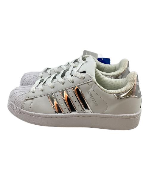 adidas（アディダス）adidas (アディダス) ローカットスニーカー ホワイト サイズ:22.0ｃｍ 未使用品の古着・服飾アイテム