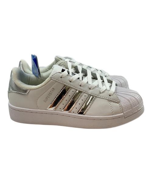 adidas（アディダス）adidas (アディダス) ローカットスニーカー ホワイト サイズ:22.0ｃｍ 未使用品の古着・服飾アイテム