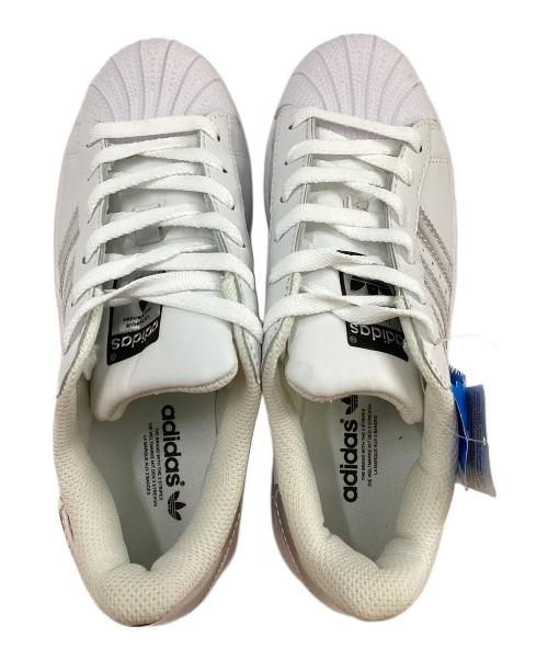 adidas（アディダス）adidas (アディダス) ローカットスニーカー ホワイト サイズ:22.0ｃｍ 未使用品の古着・服飾アイテム