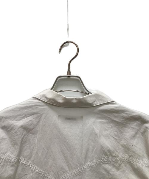 sulvam（サルバム）sulvam (サルバム) スラッシュオープンカラーシャツ ホワイト サイズ:不明の古着・服飾アイテム