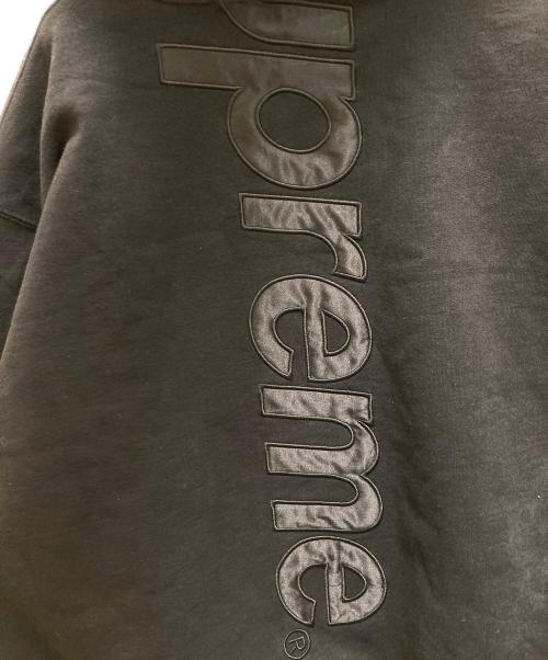 SUPREME（シュプリーム）SUPREME (シュプリーム) サテンアップリケフーディ ブラック サイズ:Mの古着・服飾アイテム