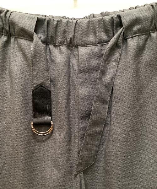 LOUIS VUITTON（ルイ ヴィトン）LOUIS VUITTON (ルイ ヴィトン) リングベルテットスラックス グレー サイズ:40の古着・服飾アイテム