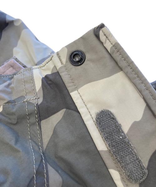 Columbia（コロンビア）Columbia (コロンビア) ダウンライナー付 カモフラオレルジャケット ブラック サイズ:Mの古着・服飾アイテム