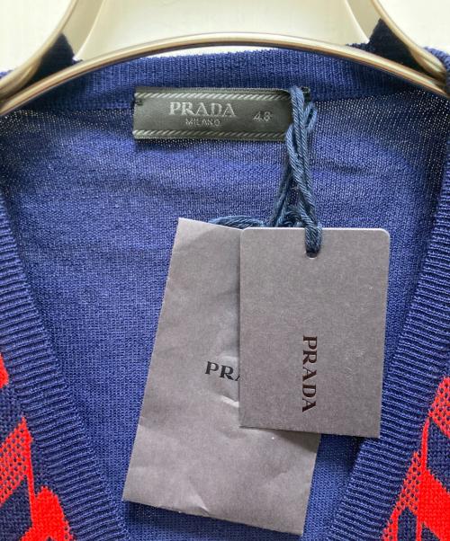 PRADA（プラダ）PRADA (プラダ) ジオメトリック Vネック セーター ネイビー×レッド サイズ:48の古着・服飾アイテム