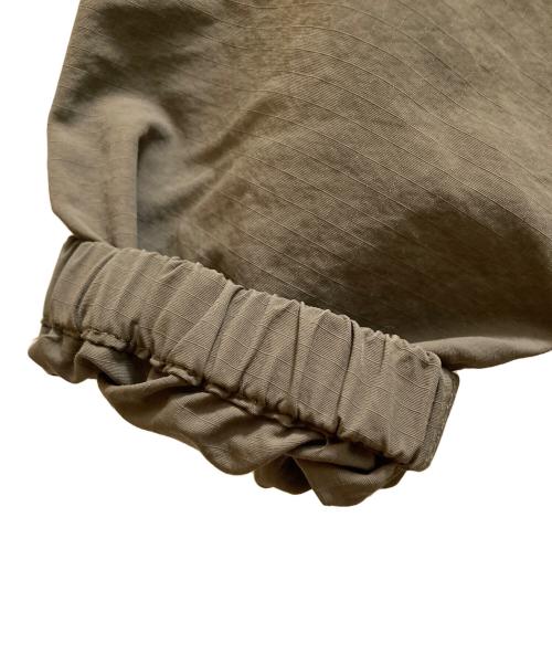 GRIP SWANY（グリップスワニー）GRIP SWANY (グリップスワニー) ロゴプリントコーチジャケット カーキ サイズ:Lの古着・服飾アイテム