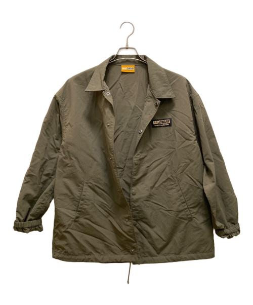 GRIP SWANY（グリップスワニー）GRIP SWANY (グリップスワニー) ロゴプリントコーチジャケット カーキ サイズ:Lの古着・服飾アイテム