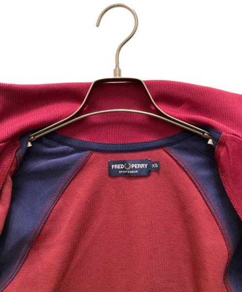 FRED PERRY（フレッドペリー）FRED PERRY (フレッドペリー) トラックジャケット レッド サイズ:XSの古着・服飾アイテム