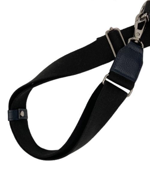 aniary（アニアリ）aniary (アニアリ) 裏地カモフラ レザーウエストバッグ ブラック×ネイビーの古着・服飾アイテム