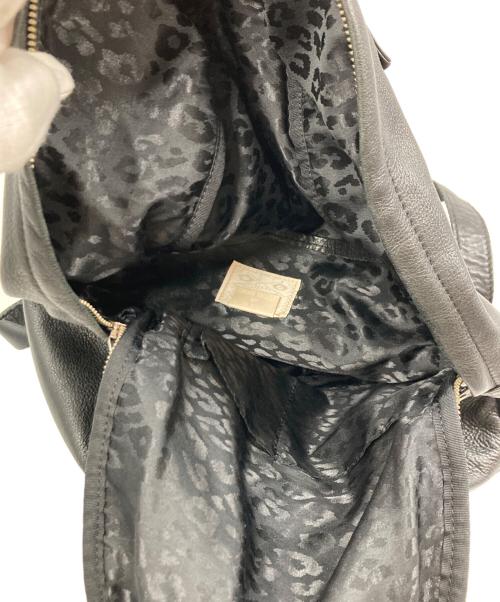 TAZUNE（タズネ）TAZUNE (タズネ) 裏地レオパード ラウンドジップバックパック ブラックの古着・服飾アイテム