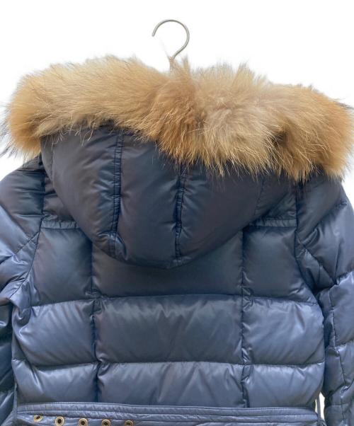 BLUE LABEL BURBERRY（バーバリー ブルー レーベル）BLUE LABEL BURBERRY (バーバリー ブルー レーベル) タヌキファーダウンコート ネイビー サイズ:38の古着・服飾アイテム
