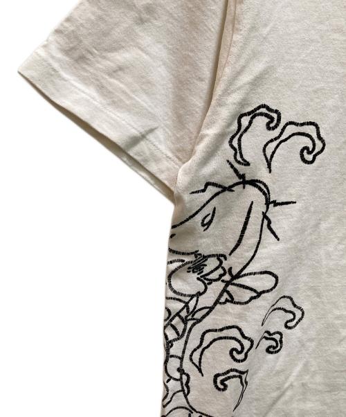 A BATHING APE（ア ベイシング エイプ）A BATHING APE (ア ベイシング エイプ) SOUVENIR KOI FISH TEE ホワイト サイズ:Mの古着・服飾アイテム