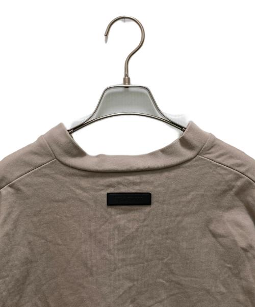 FOG ESSENTIALS（フィアオブゴッド エッセンシャル）FOG ESSENTIALS (フィアオブゴッド エッセンシャル) 半袖カットソー ベージュ サイズ:XSの古着・服飾アイテム