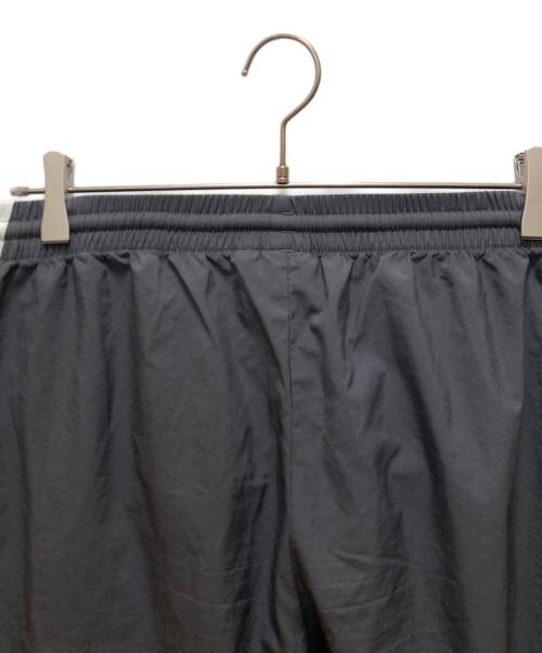 adidas Originals（アディダスオリジナル）adidas Originals (アディダスオリジナル) ADILENIUMオーバーサイズトラックパンツ グレー サイズ:Lの古着・服飾アイテム