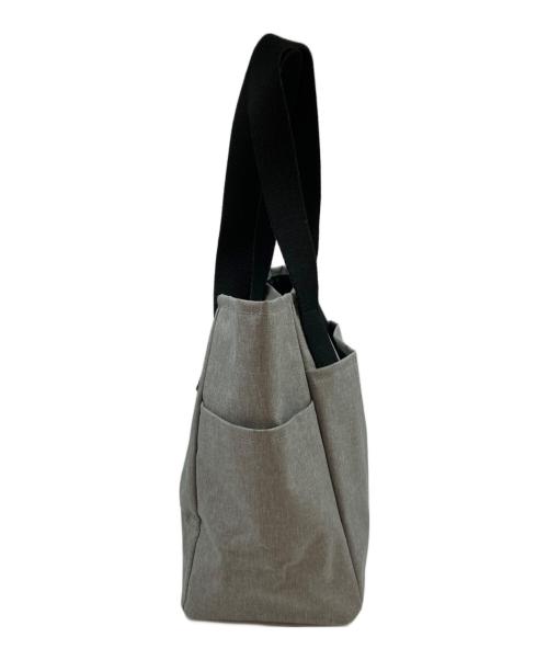 MARY QUANT（マリークヮント）MARY QUANT (マリークヮント) デイジーシンプルポケット2トート グレーの古着・服飾アイテム