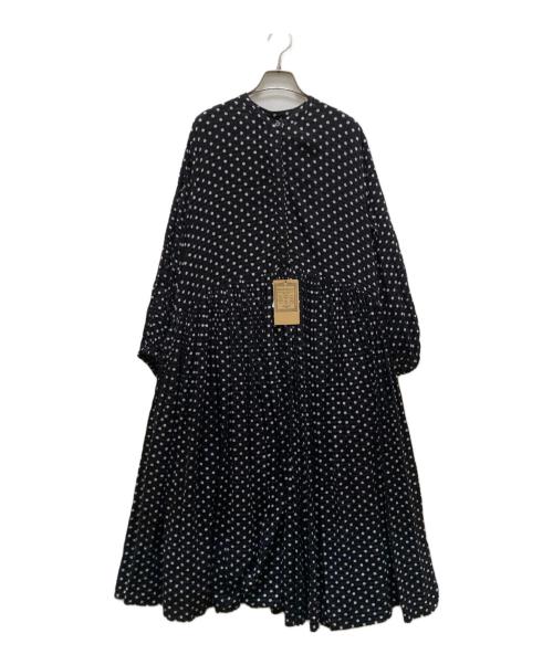 BEARDSLEY（ビアズリー）BEARDSLEY (ビアズリー) ドットギャザーワンピース ブラック×ホワイト 未使用品の古着・服飾アイテム
