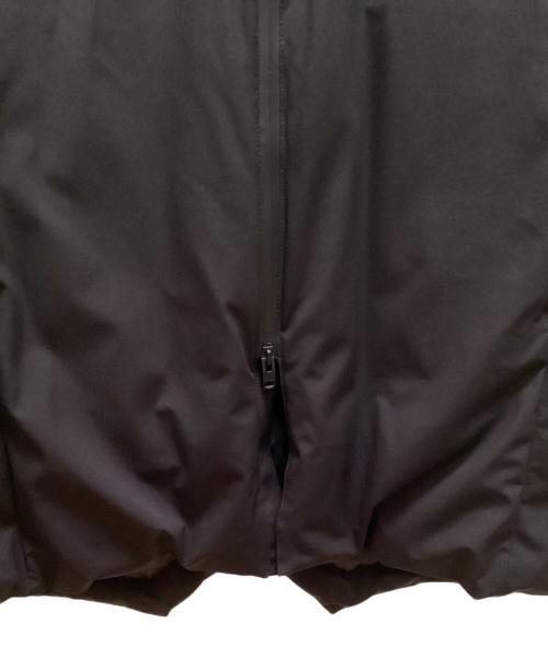 ATTACHMENT（アタッチメント）ATTACHMENT (アタッチメント) 3レイヤーライトタフタ フーデッドダウンコート ブラック サイズ:1の古着・服飾アイテム