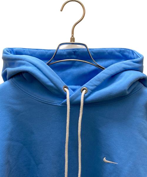 NIKE（ナイキ）NIKE (ナイキ) ソロ スウッシュ フリース プルオーバーフーディ ブルー サイズ:XXLの古着・服飾アイテム