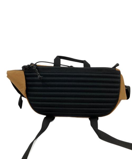 TOPO DESIGNS（トポデザイン）TOPO DESIGNS (トポデザイン) マウンテンスリングバッグ ベージュの古着・服飾アイテム