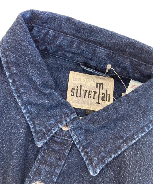 LEVI'S（リーバイス）LEVI'S (リーバイス) シルバータブ 2ポケット シャツ インディゴ サイズ:L 未使用品の古着・服飾アイテム