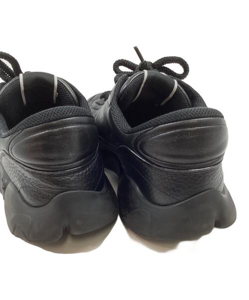 VALENTINO GARAVANI（ヴァレンティノ・ガラヴァーニ）VALENTINO GARAVANI (ヴァレンティノ・ガラヴァーニ) ナッパレザー バブルバック トレーナー ブラック サイズ:43の古着・服飾アイテム