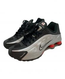 NIKE（ナイキ）の古着「ショックス R4 "メタリックシルバー/レッド" (2024)」｜シルバー×ブラック