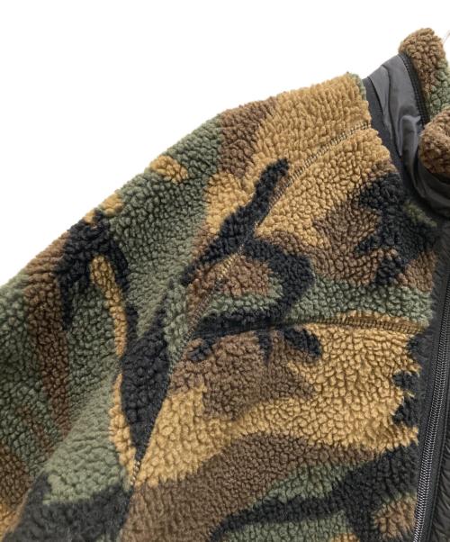 CarHartt（カーハート）CarHartt (カーハート) カモフラボアジャケット グリーン サイズ:ＸＬの古着・服飾アイテム