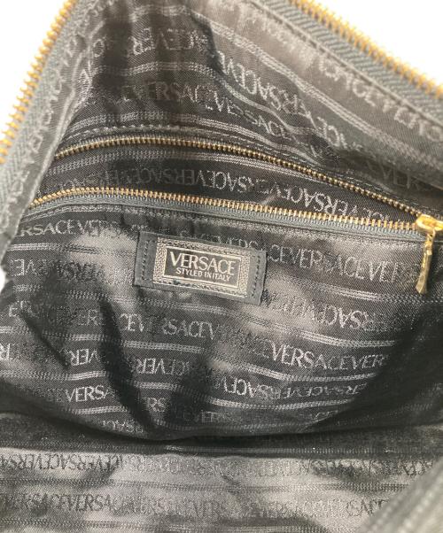 VERSACE（ヴェルサーチェ）VERSACE (ヴェルサーチェ) サンバースト PVC×レザー ボストンバッグ ブラックの古着・服飾アイテム