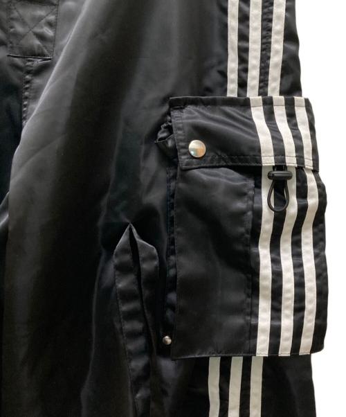 GS THE ULTIMATE EXPERIENCE（ジーエス ジ アルティメイト エクスペリエンス）GS THE ULTIMATE EXPERIENCE (ジーエス ジ アルティメイト エクスペリエンス) テクニカルカーゴパンツ スリーストライプ ブラック×ホワイト サイズ:Mの古着・服飾アイテム