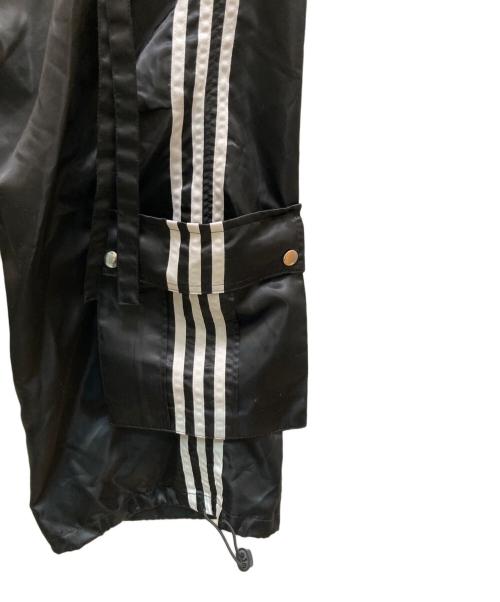 GS THE ULTIMATE EXPERIENCE（ジーエス ジ アルティメイト エクスペリエンス）GS THE ULTIMATE EXPERIENCE (ジーエス ジ アルティメイト エクスペリエンス) テクニカルカーゴパンツ スリーストライプ ブラック×ホワイト サイズ:Mの古着・服飾アイテム