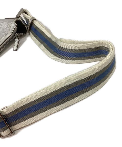 GUCCI（グッチ）GUCCI (グッチ) GGキャンバスショルダーバッグ シルバーの古着・服飾アイテム