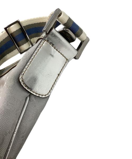 GUCCI（グッチ）GUCCI (グッチ) GGキャンバスショルダーバッグ シルバーの古着・服飾アイテム