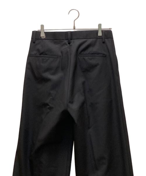 MONKEY TIME（モンキータイム）MONKEY TIME (モンキータイム) TWツイル 2P ワイド ストレート スラックス ブラック サイズ:Mの古着・服飾アイテム