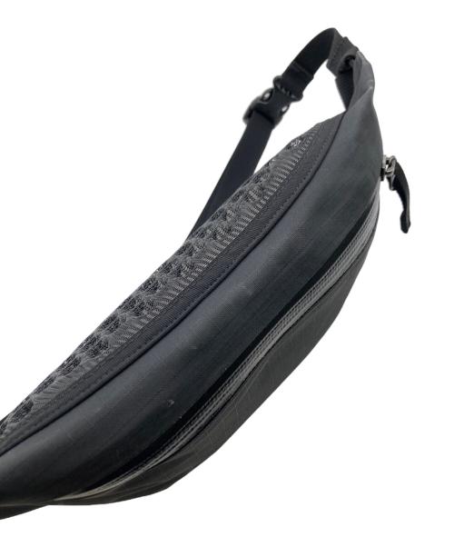 ARC'TERYX（アークテリクス）ARC'TERYX (アークテリクス) グランヴィル クロス ボディバッグ ブラックの古着・服飾アイテム