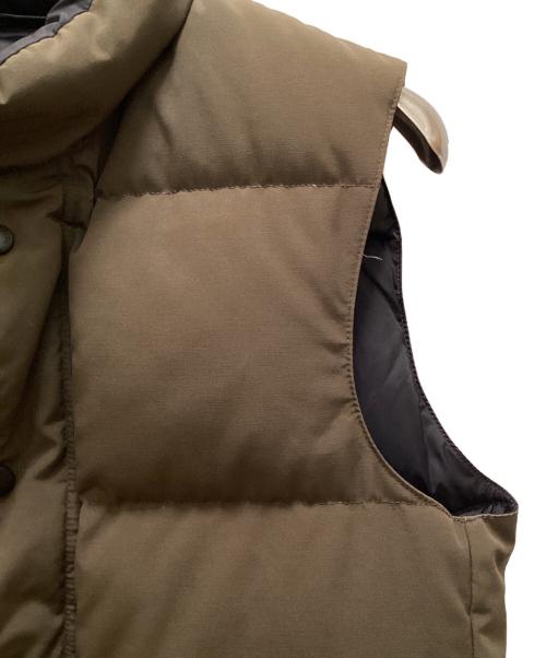 CANADA GOOSE（カナダグース）CANADA GOOSE (カナダグース) フリースタイル ダウンベスト ブラウン(EARTH) サイズ: XS/TPの古着・服飾アイテム