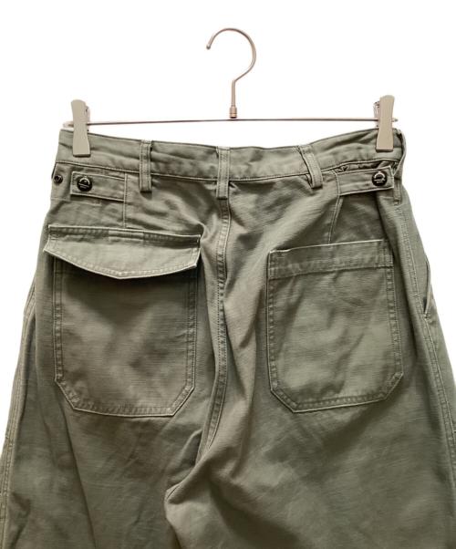 URBAN RESEARCH（アーバンリサーチ）URBAN RESEARCH (アーバンリサーチ) SHIOTA (シオタ) バックサテンユーティリティー トラウザー パンツ グリーン サイズ:Mの古着・服飾アイテム