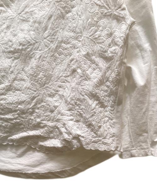 BEARDSLEY（ビアズリー）BEARDSLEY (ビアズリー) 《シーズンレス・洗える》フロント刺繍カットソー ホワイト サイズ:FREEの古着・服飾アイテム
